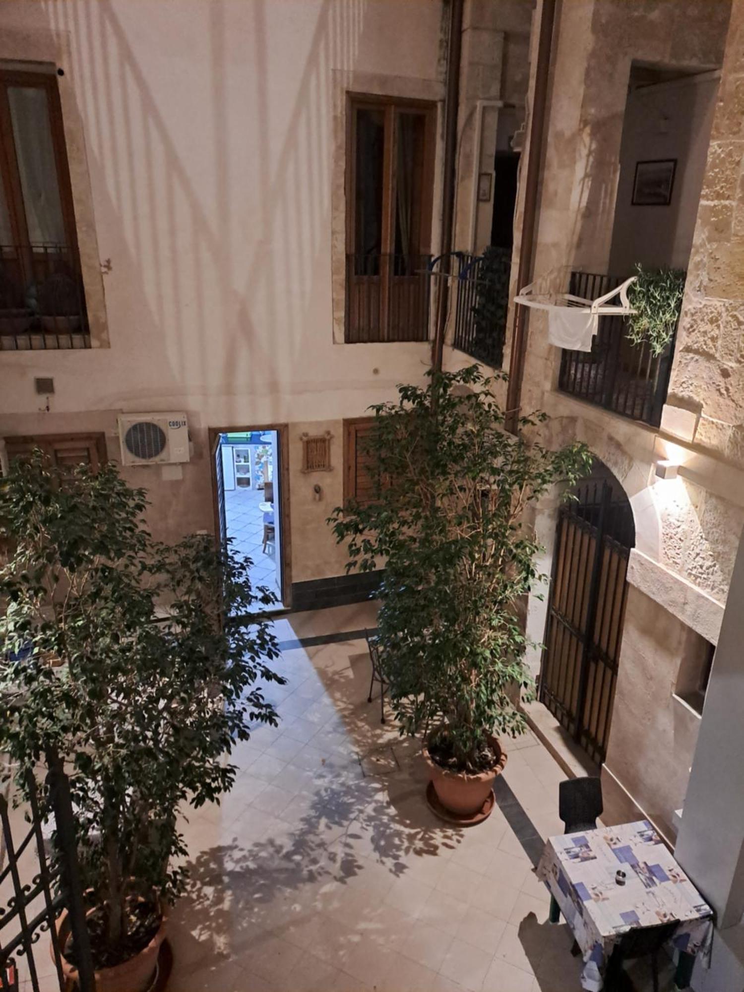 Syrakosia A Ortigia Villa Syracuse Buitenkant foto